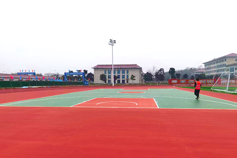 白天篮球场地 白天篮球场地