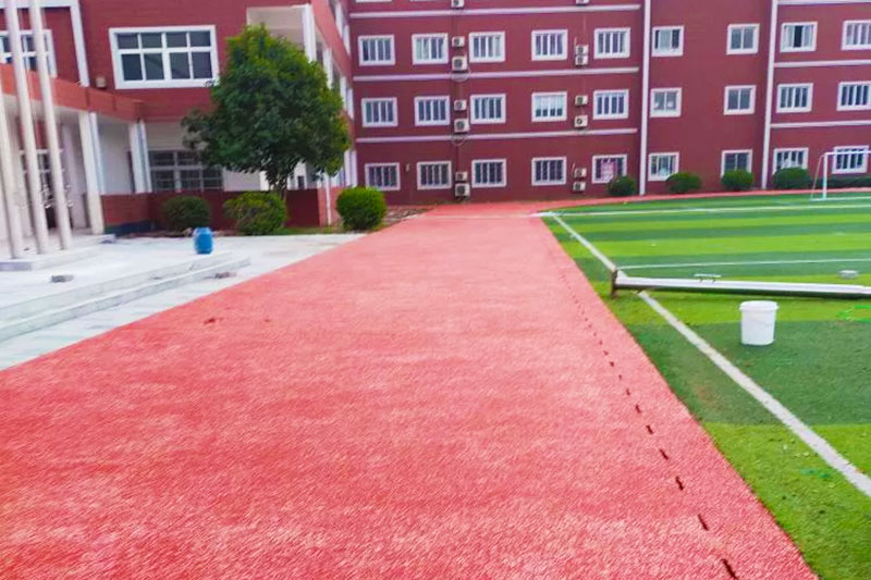 塑胶跑道底层铺设 塑胶跑道底层铺设